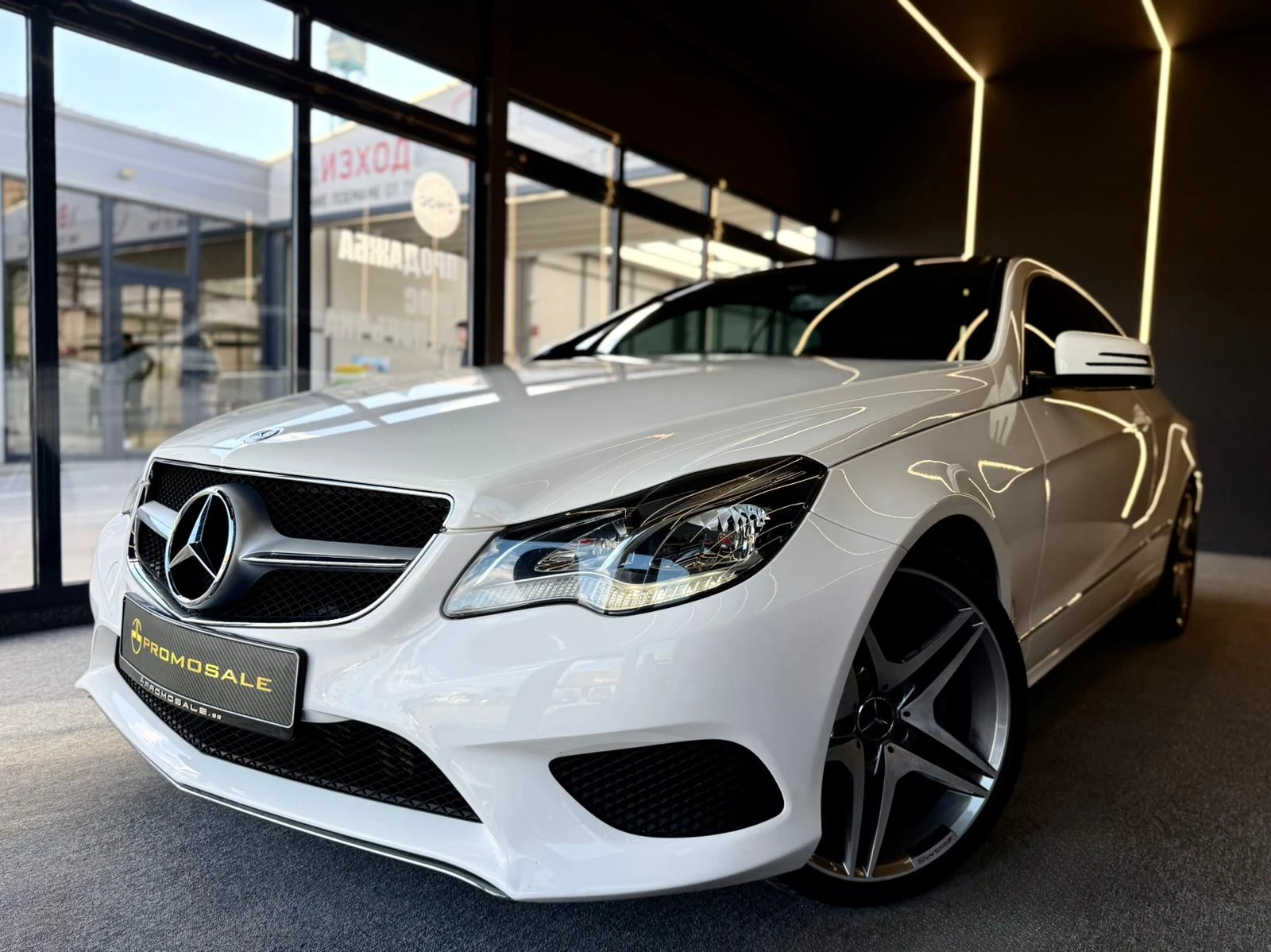 Mercedes-Benz E 220 CDI* Coupe* AMG* Панорама* Лизинг, снимка 3 - Автомобили и джипове - 54138764