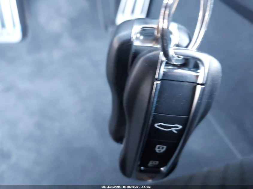 Porsche 911 3.0L H-6 DI, DOHC, VVT, TURBO, 388HP Rear Wheel | Mobile.bg � ����������� 11