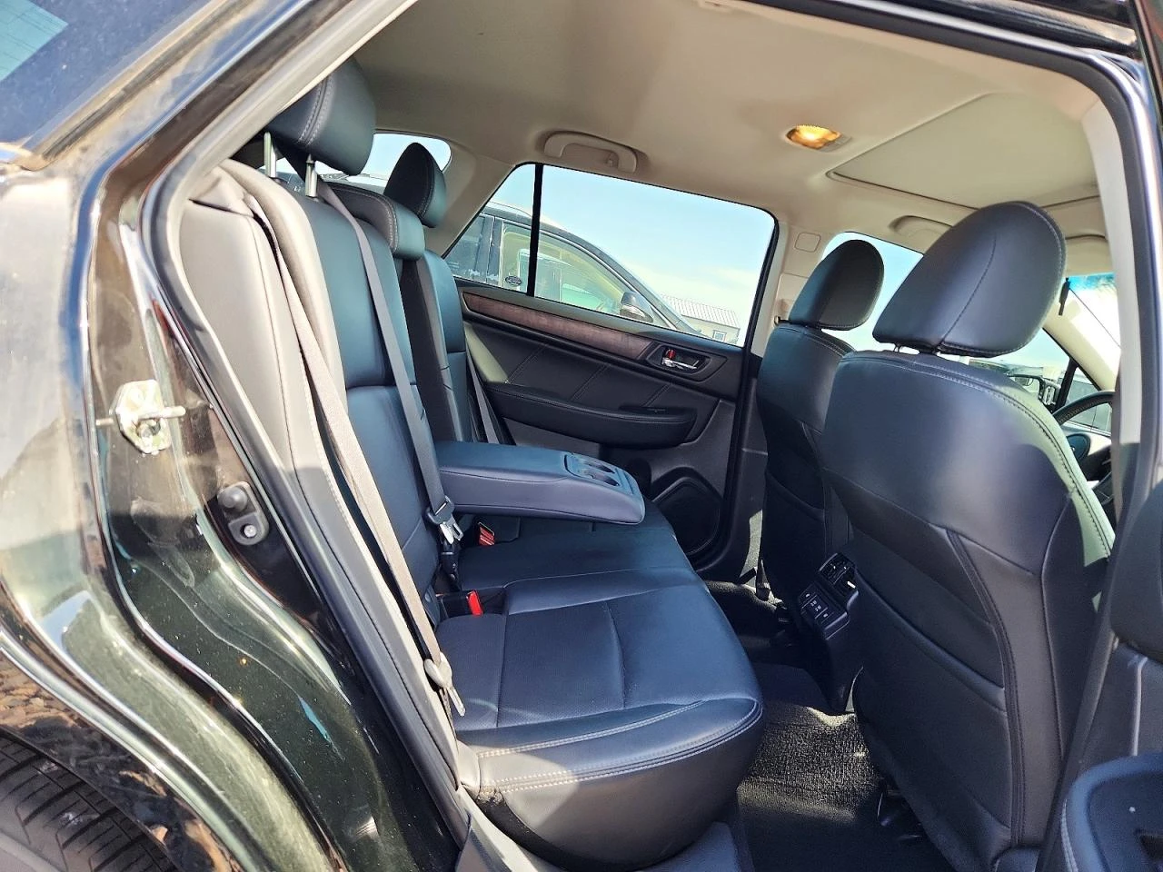 Subaru Outback Limited, снимка 11 - Автомобили и джипове - 54605376