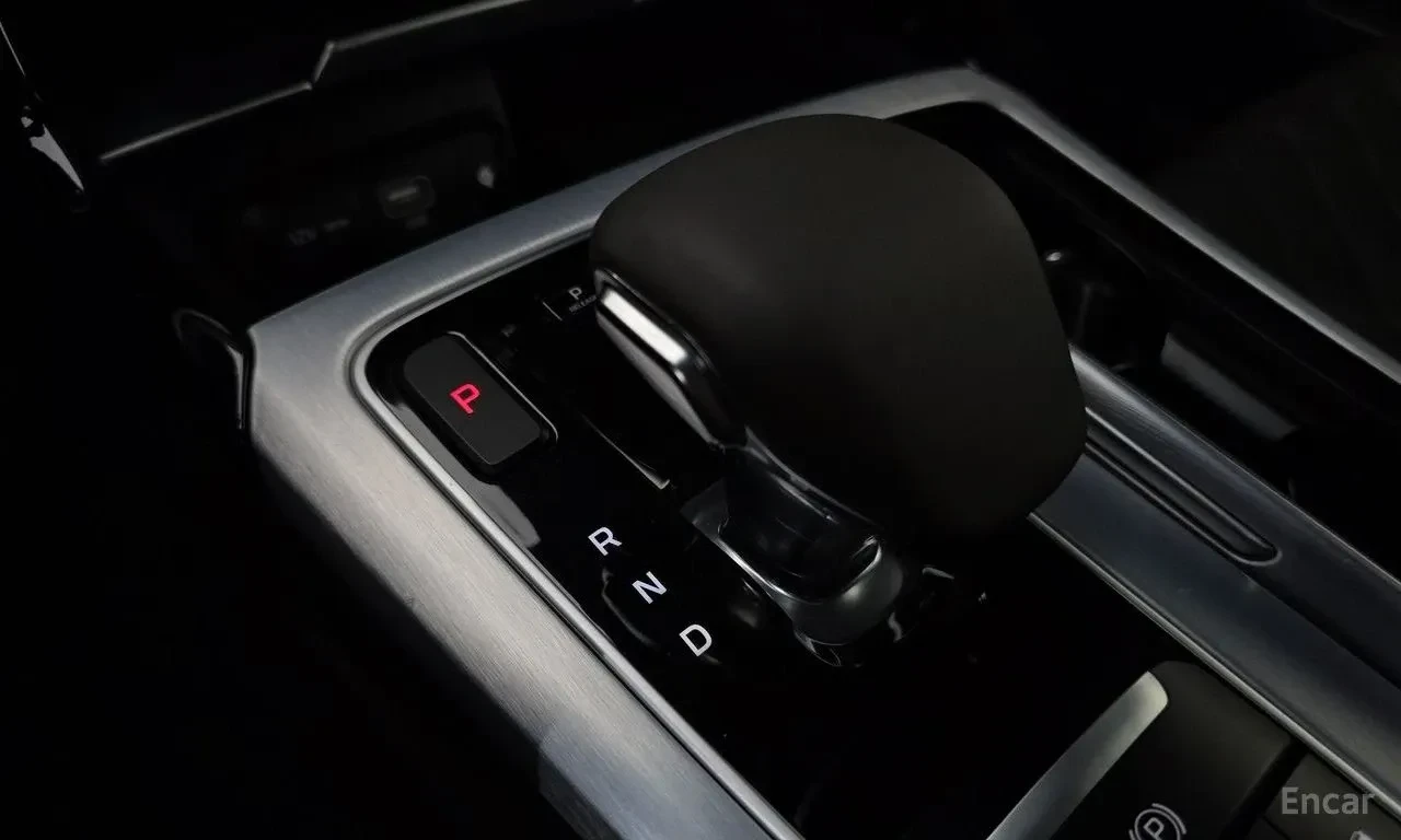 Kia Stinger 3.3* GT* ПОДГРЕВ* ОБДУХВАНЕ* ХЕДЪП* КАМЕРА* КЕЙЛЕС, снимка 12 - Автомобили и джипове - 54784348