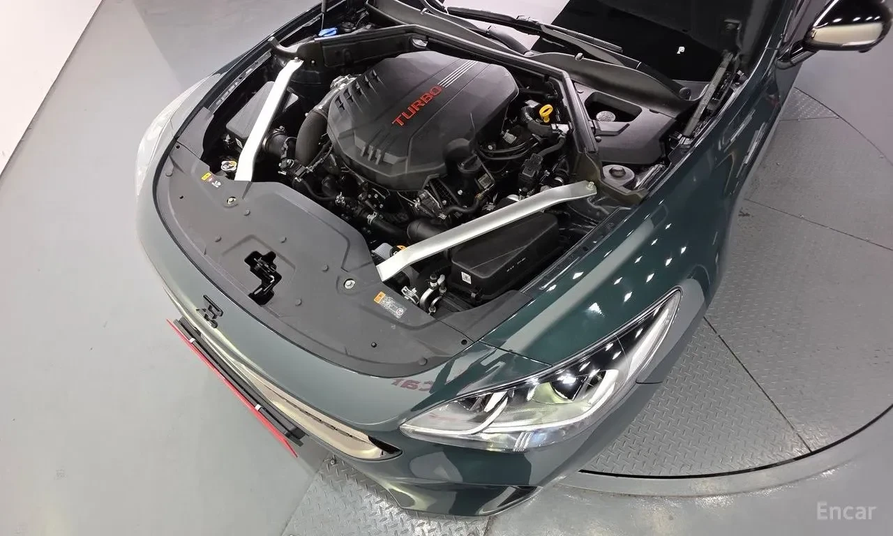 Kia Stinger 3.3* GT* ПОДГРЕВ* ОБДУХВАНЕ* ХЕДЪП* КАМЕРА* КЕЙЛЕС, снимка 5 - Автомобили и джипове - 54784348