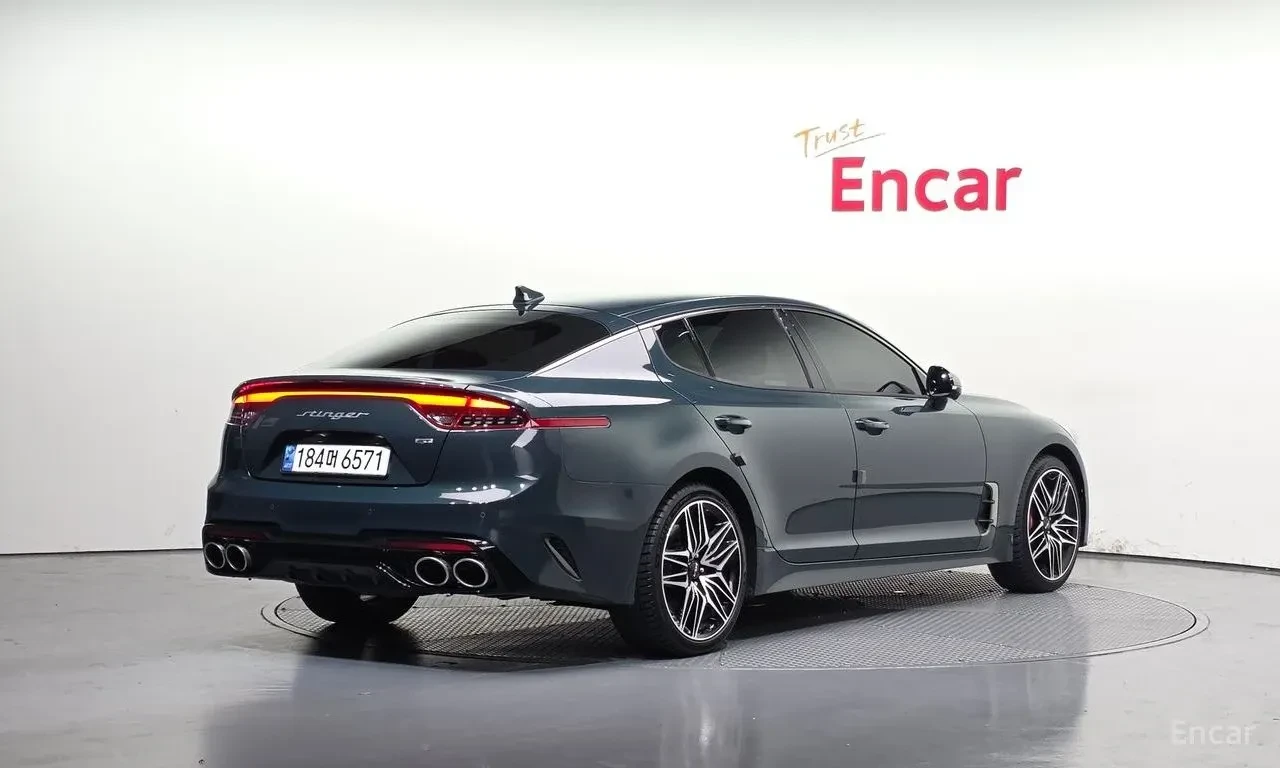 Kia Stinger 3.3* GT* ПОДГРЕВ* ОБДУХВАНЕ* ХЕДЪП* КАМЕРА* КЕЙЛЕС, снимка 3 - Автомобили и джипове - 54784348
