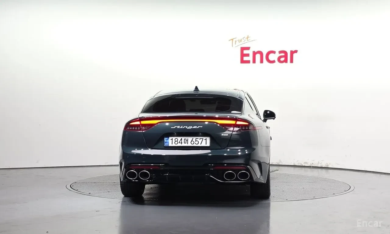 Kia Stinger 3.3* GT* ПОДГРЕВ* ОБДУХВАНЕ* ХЕДЪП* КАМЕРА* КЕЙЛЕС, снимка 4 - Автомобили и джипове - 54784348