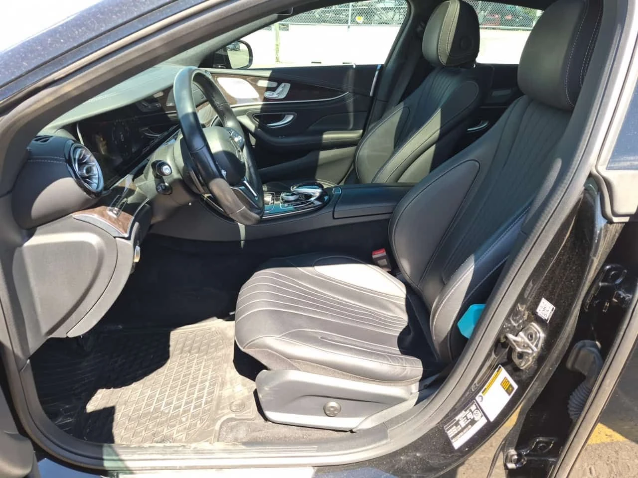 Mercedes-Benz CLS 450 * CARFAX * 2 КЛЮЧА * ПАНОРАМА * ДИСТОНИК * , снимка 8 - Автомобили и джипове - 55057079