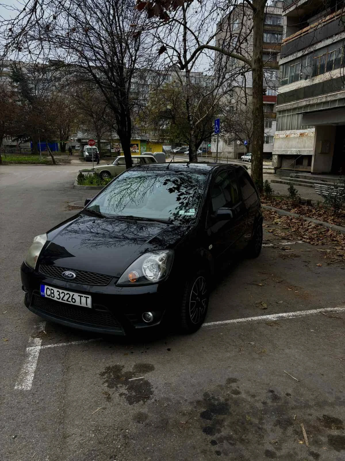 Ford Fiesta 1.6HDI, снимка 2 - Автомобили и джипове - 55800360
