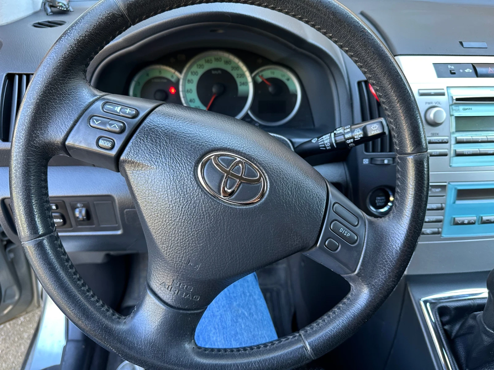Toyota Corolla verso, снимка 5 - Автомобили и джипове - 55837627