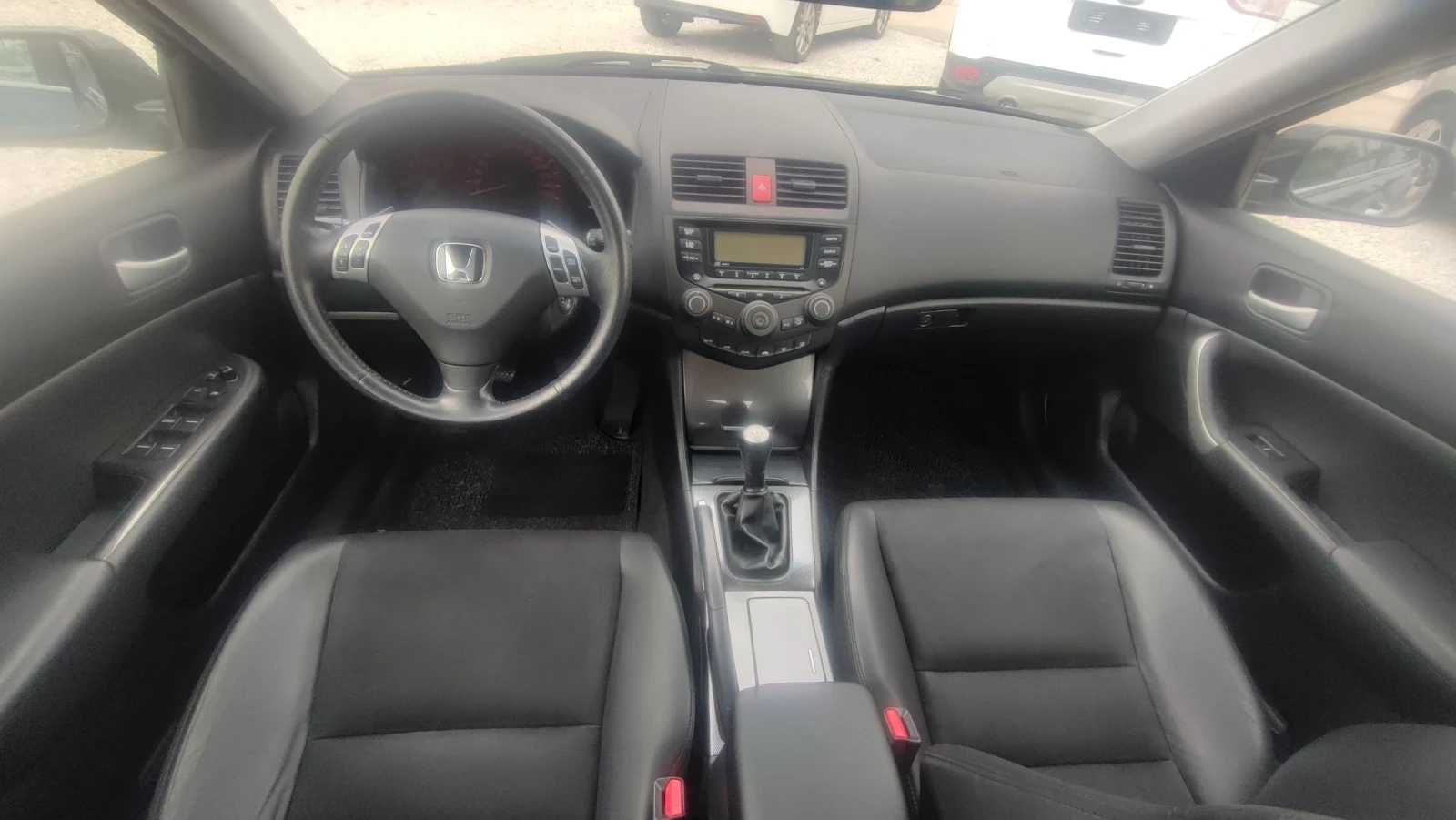 Honda Accord 2.0i  139000км!, снимка 13 - Автомобили и джипове - 56092160