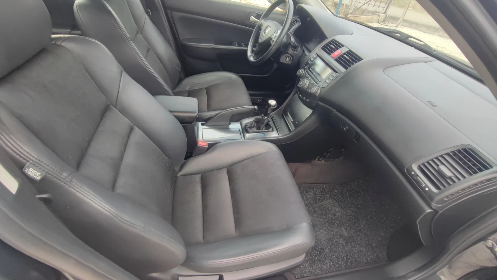 Honda Accord 2.0i  139000км!, снимка 12 - Автомобили и джипове - 56092160