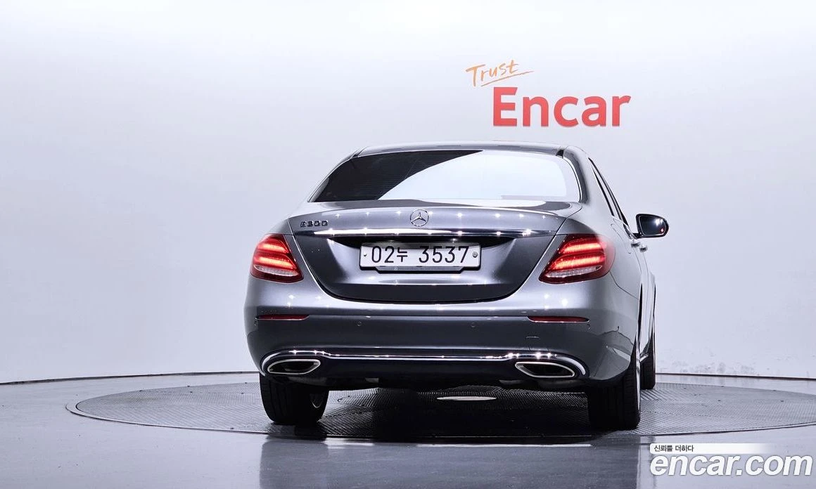 Mercedes-Benz E 200 E200 Avantgarde, снимка 4 - Автомобили и джипове - 56117529