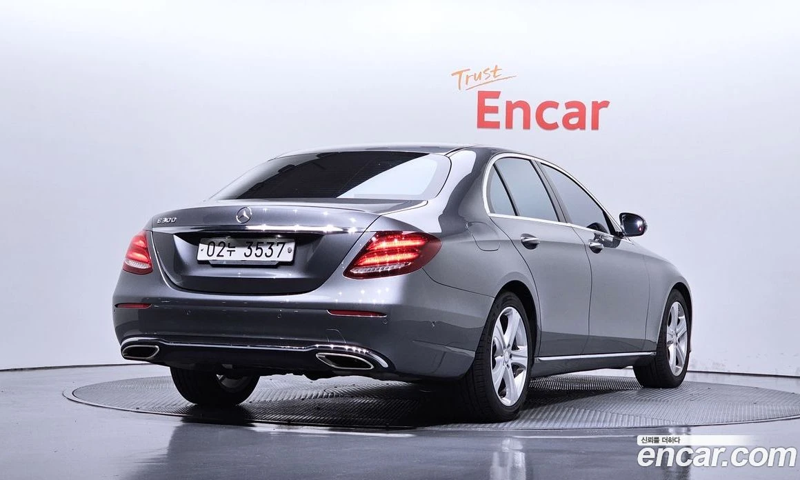 Mercedes-Benz E 200 E200 Avantgarde, снимка 2 - Автомобили и джипове - 56117529