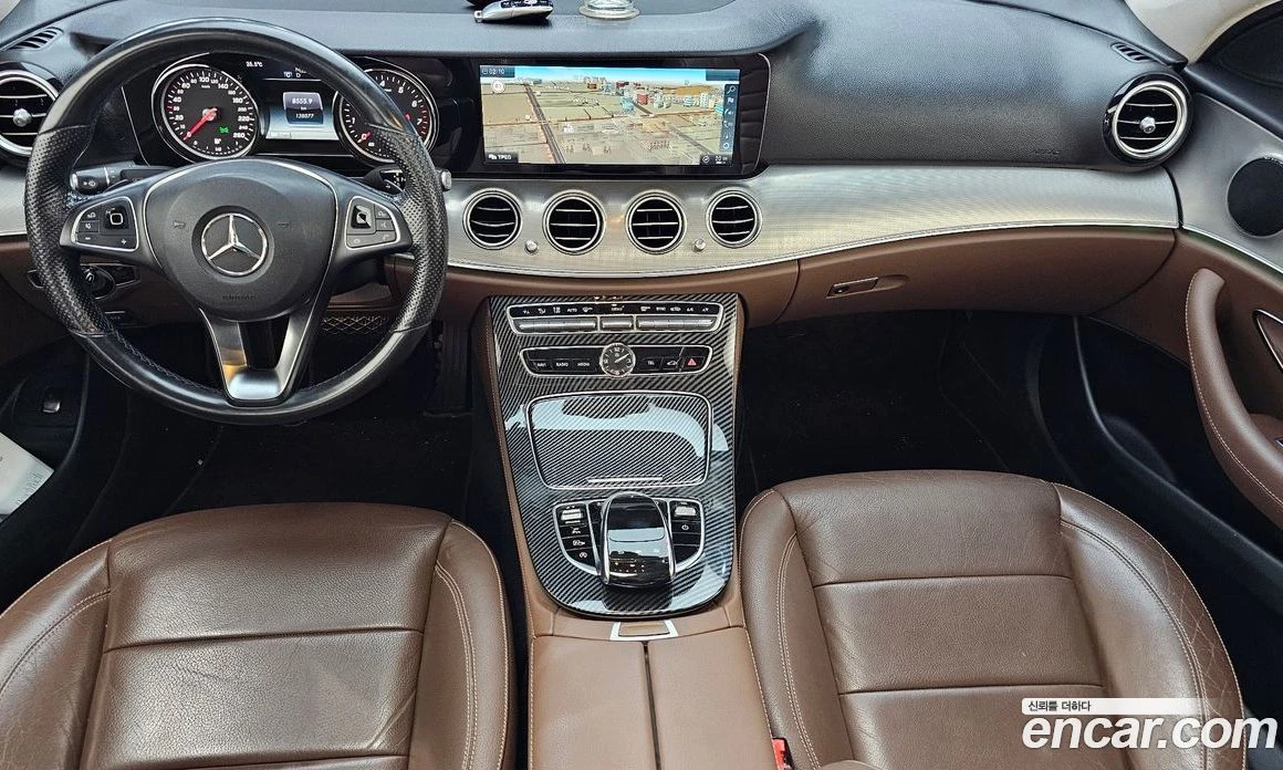 Mercedes-Benz E 200 E200 Avantgarde, снимка 7 - Автомобили и джипове - 56117529