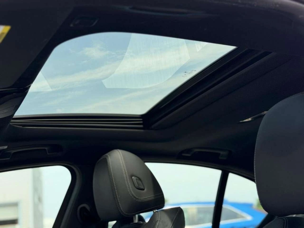 BMW 330 330e xDrive Cuir Bas Kilom?trage | Mobile.bg � ����������� 10