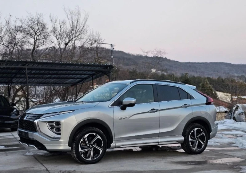 Mitsubishi Eclipse Cross PHEV Топ Състояние, снимка 2 - Автомобили и джипове - 49278878