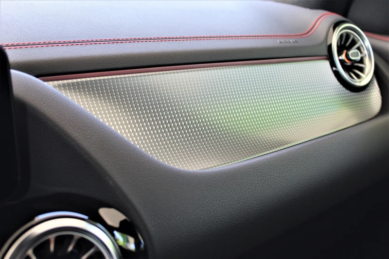 Mercedes-Benz EQA 300/AMG/4MATIC/NIGHT/ CAMERA/ADVANCED/ГОТОВ ЛИЗИНГ, снимка 14 - Автомобили и джипове - 50780067