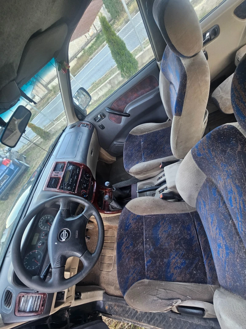 Nissan Terrano, снимка 11 - Автомобили и джипове - 52684483