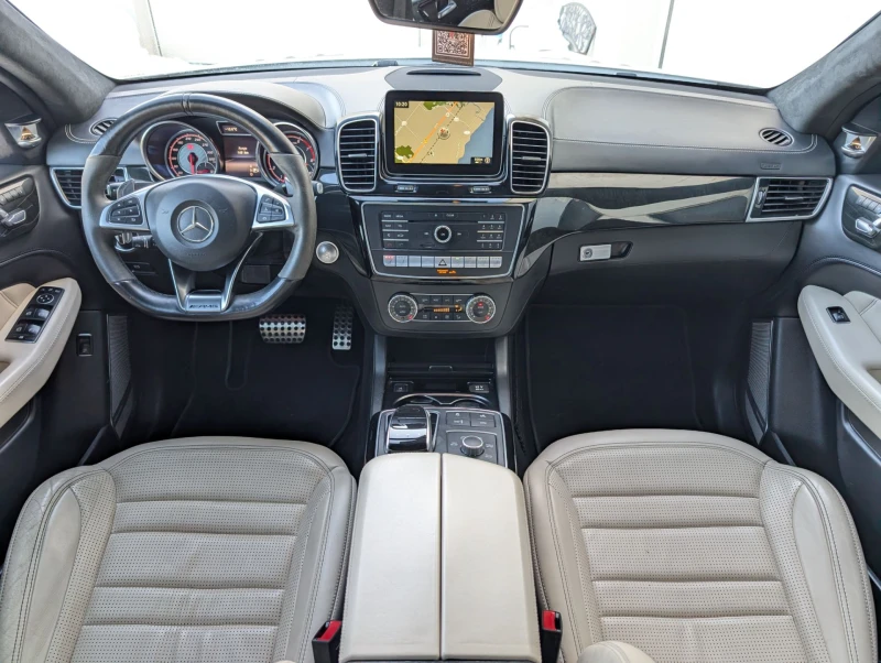 Mercedes-Benz GLE 63 S AMG S 4MATIC - PANO ROOF - NAVI - 360 CAM - DISTRONIC, снимка 9 - Автомобили и джипове - 53421037