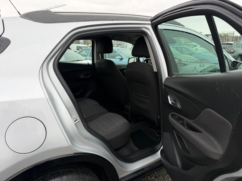 Opel Mokka 1.6 Бензин-Газ, снимка 10 - Автомобили и джипове - 53497274
