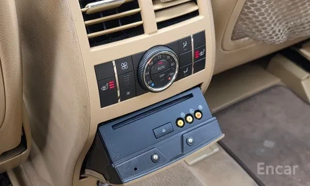 Mercedes-Benz GL 550 * AMG * ОБДУХВАНЕ * 6+ 1 * AIRMATIC * CAMERA * , снимка 11 - Автомобили и джипове - 55962608