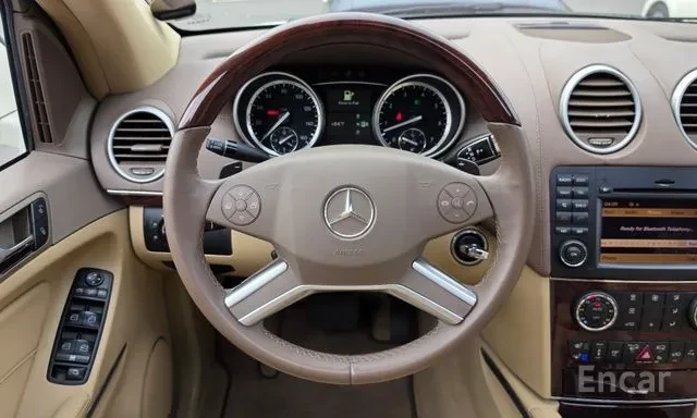 Mercedes-Benz GL 550 * AMG * ОБДУХВАНЕ * 6+ 1 * AIRMATIC * CAMERA * , снимка 5 - Автомобили и джипове - 55962608