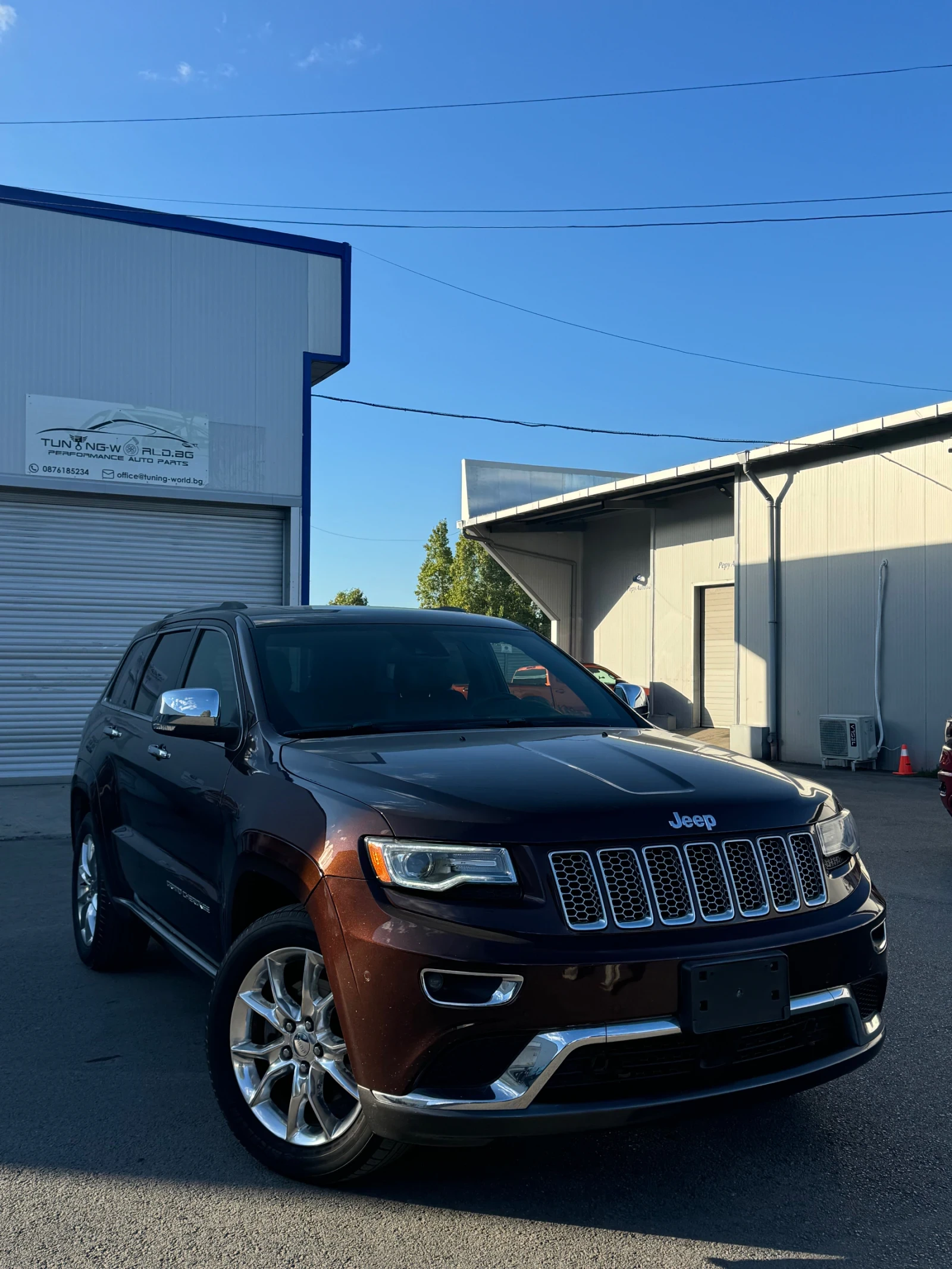 Jeep Grand cherokee 5.7 SUMMIT - изображение 2