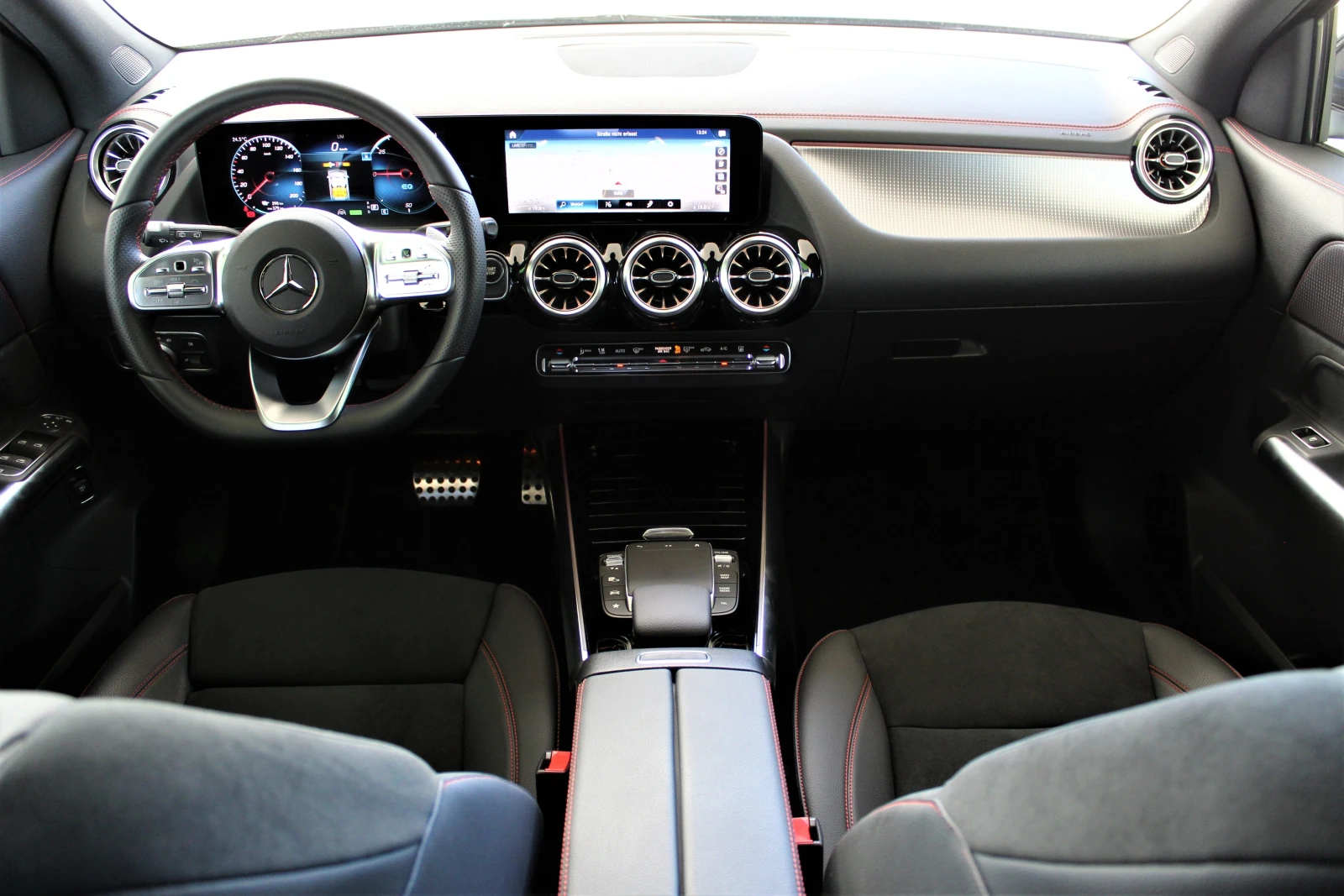 Mercedes-Benz EQA 300/AMG/4MATIC/NIGHT/ CAMERA/ADVANCED/  | Mobile.bg   13