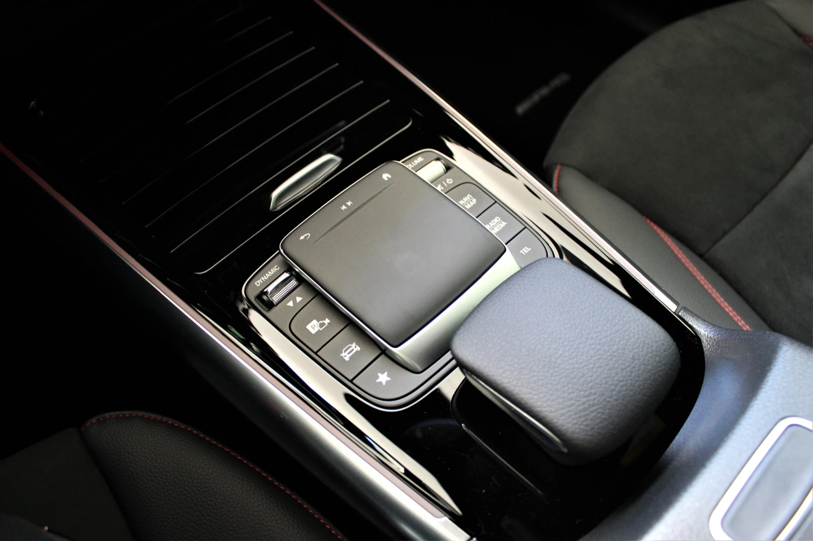 Mercedes-Benz EQA 300/AMG/4MATIC/NIGHT/ CAMERA/ADVANCED/  | Mobile.bg   12