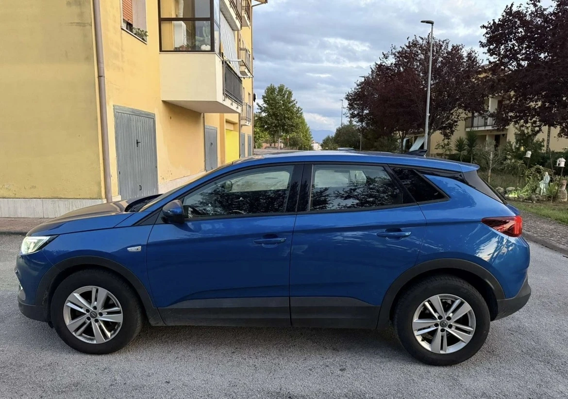 Opel Grandland 1.5 - изображение 2
