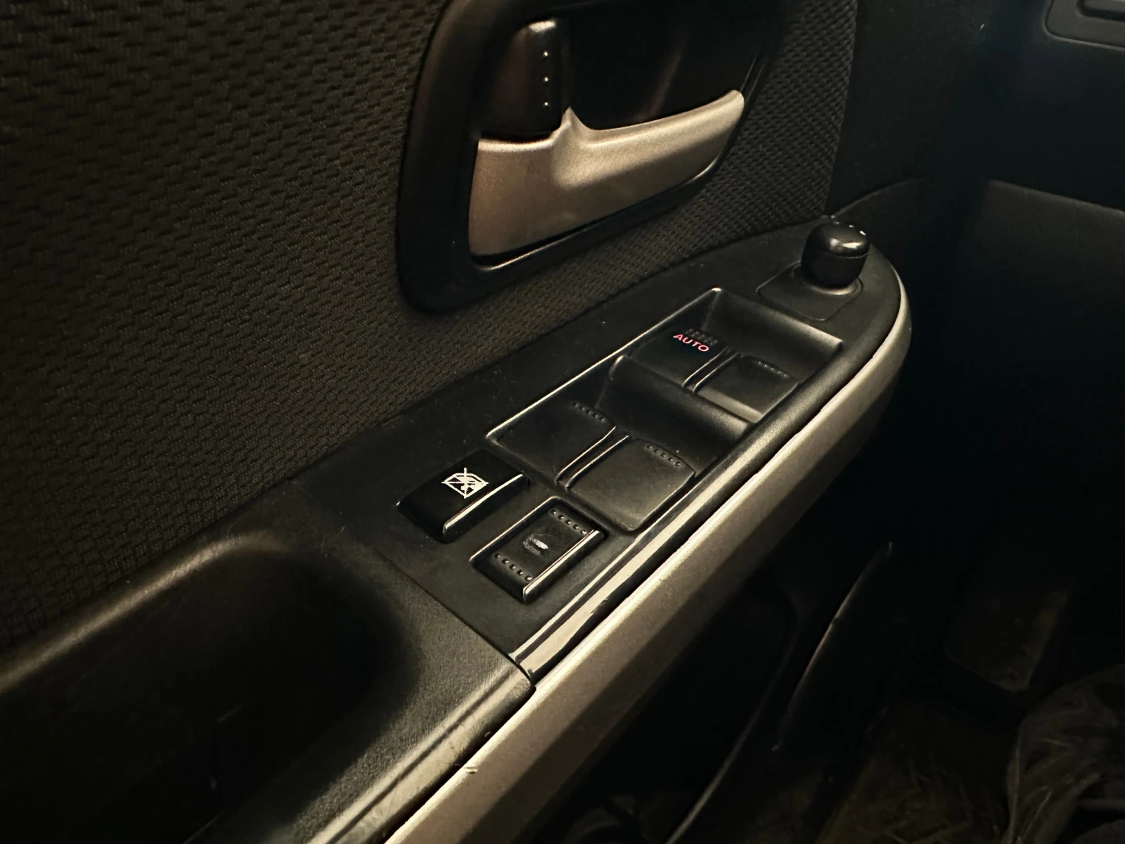 Suzuki Grand vitara 1.9 DDiS - изображение 7