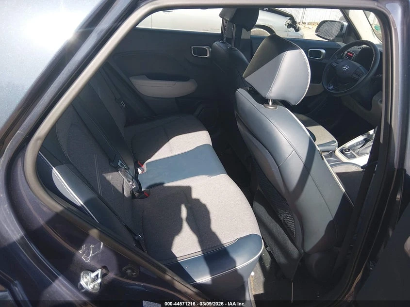 Hyundai Venue 1.6L I-4 DOHC, VVT, 121HP Front Wheel Drive, снимка 8 - Автомобили и джипове - 53989674