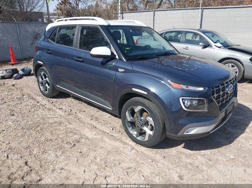 Hyundai Venue 1.6L I-4 DOHC, VVT, 121HP Front Wheel Drive