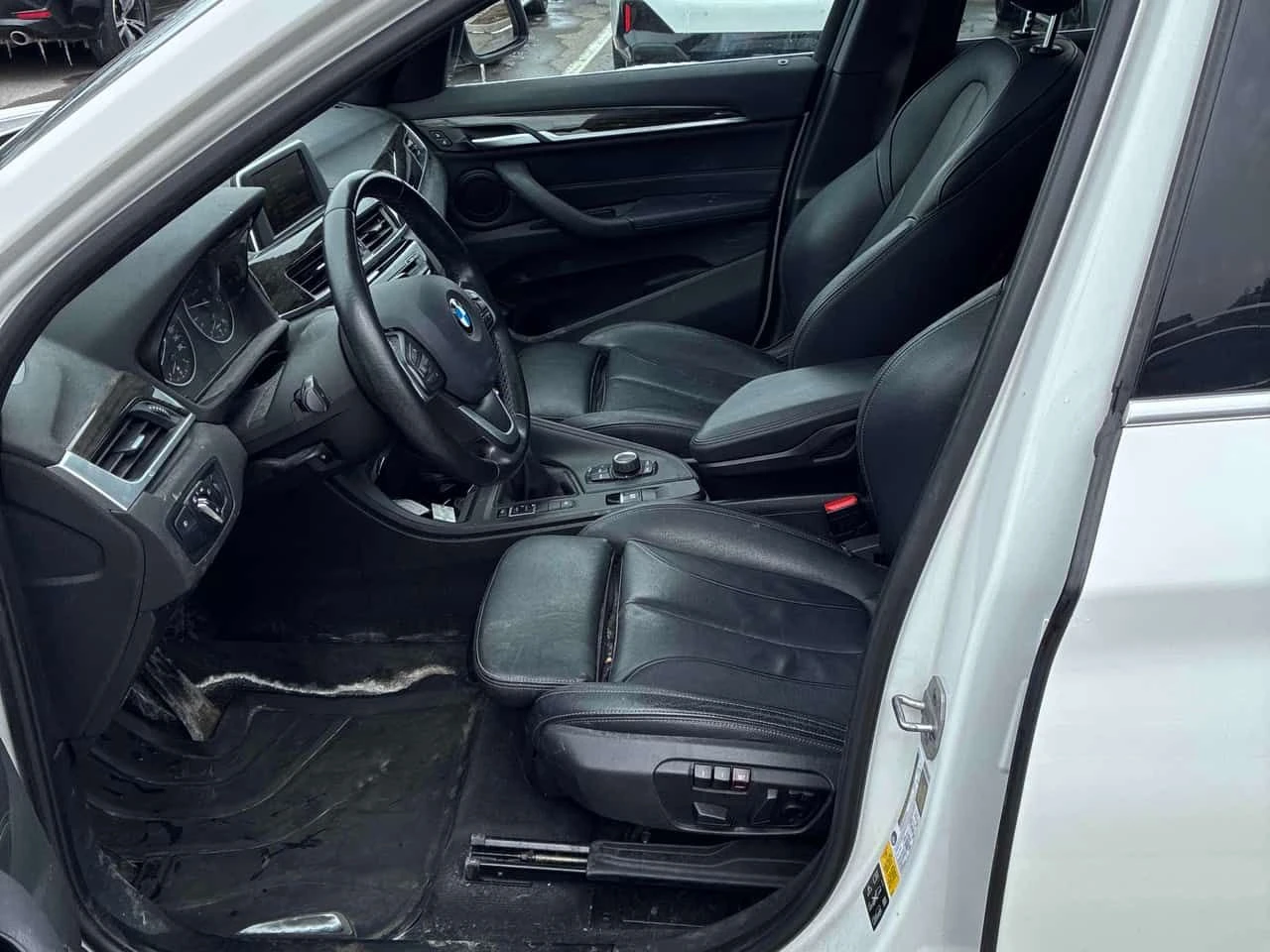 BMW X1 * xDrive28i * ПАНОРАМА* ПОЕГРЕВИ* ВИДЕО* , снимка 12 - Автомобили и джипове - 54234769