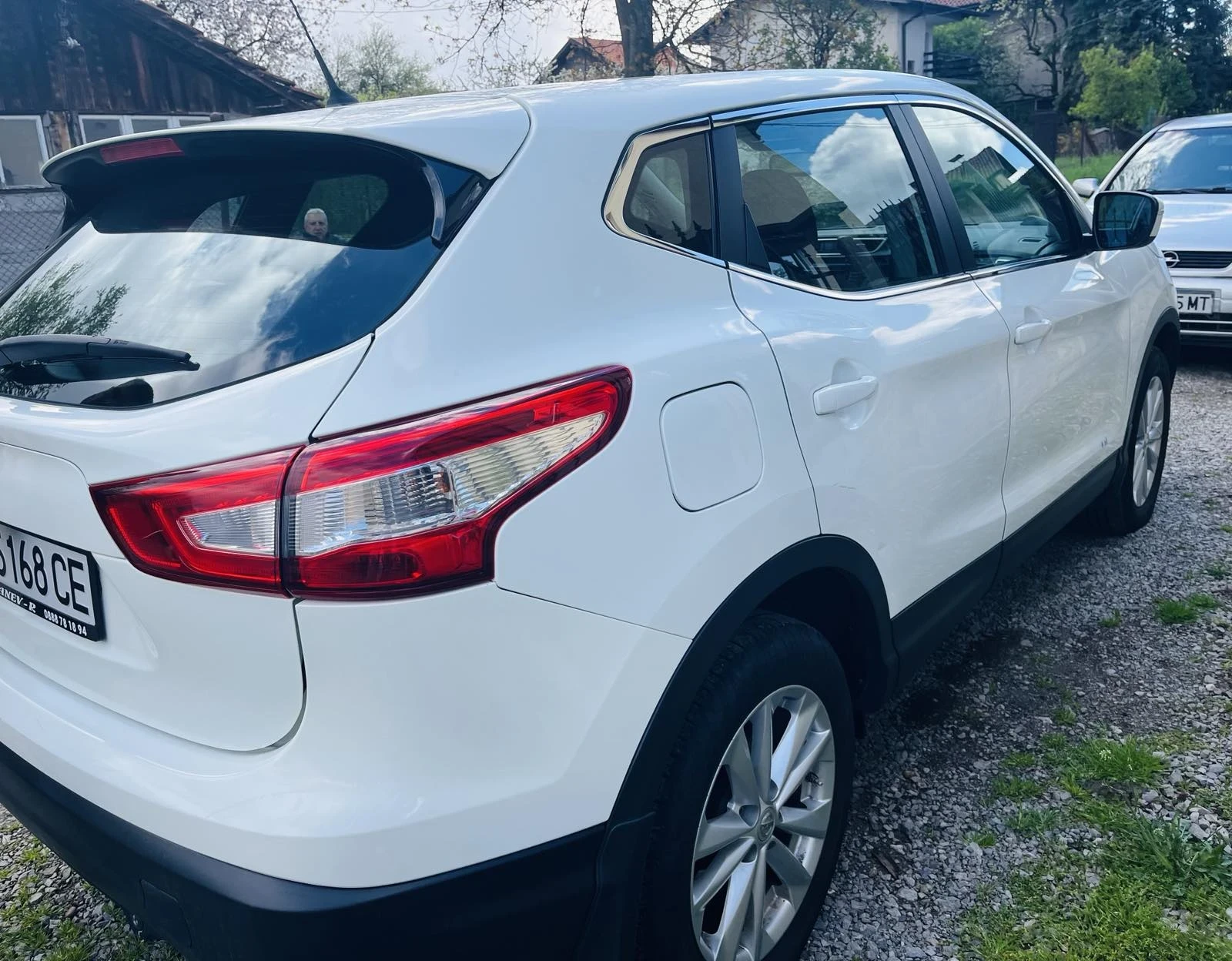 Nissan Qashqai, снимка 4 - Автомобили и джипове - 54375396