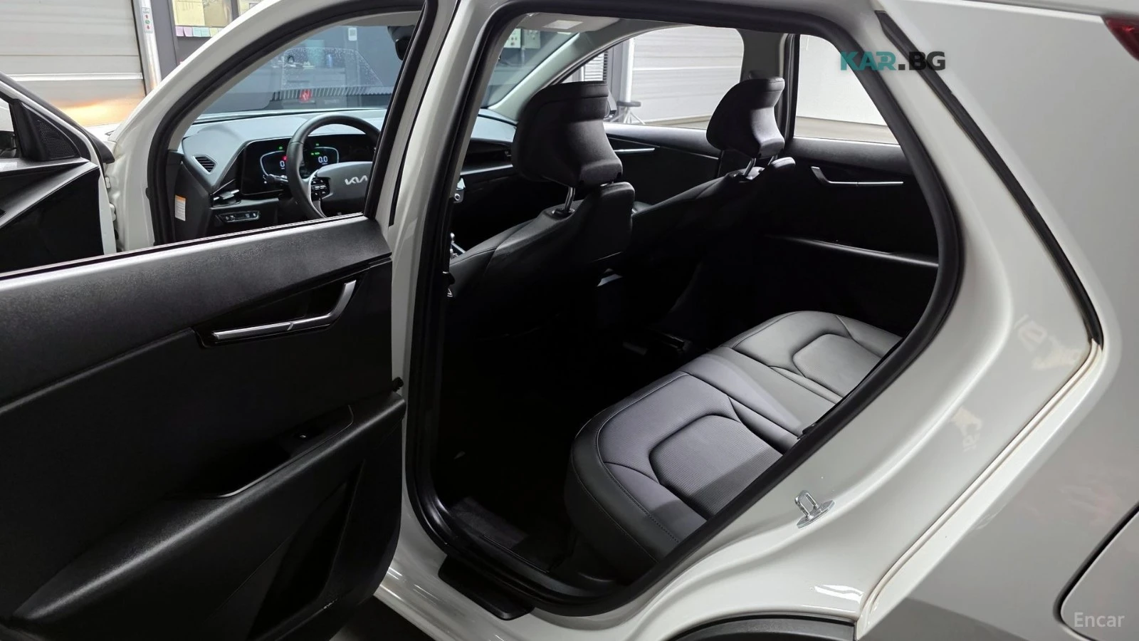 Kia Niro * TRENDY* HYBRID* КОЖА* ПОДГРЕВ* КАМЕРА* NAVI* LED, снимка 11 - Автомобили и джипове - 55029230