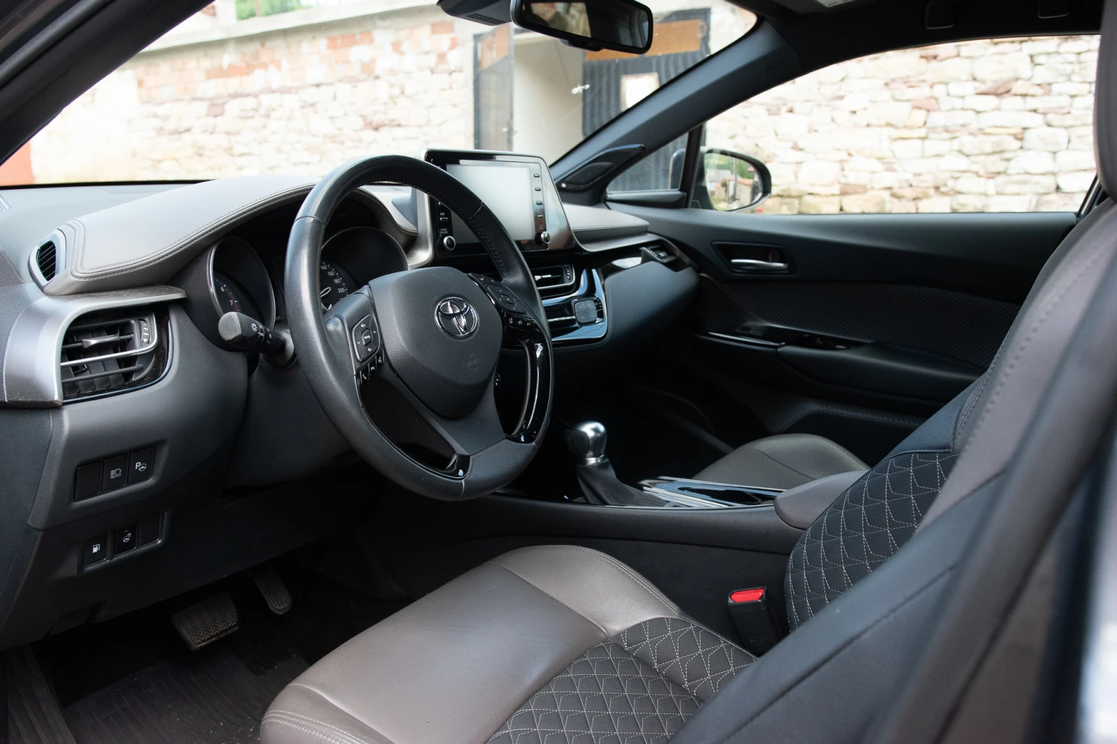 Toyota C-HR, снимка 9 - Автомобили и джипове - 55036183