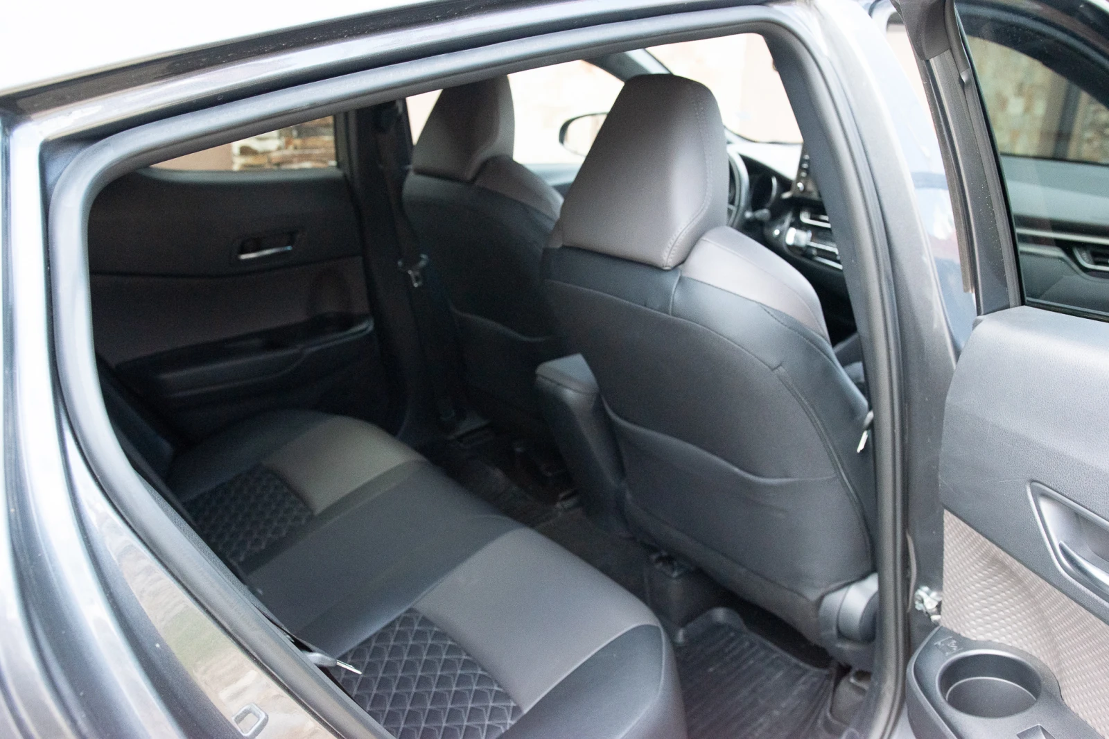 Toyota C-HR, снимка 12 - Автомобили и джипове - 55036183