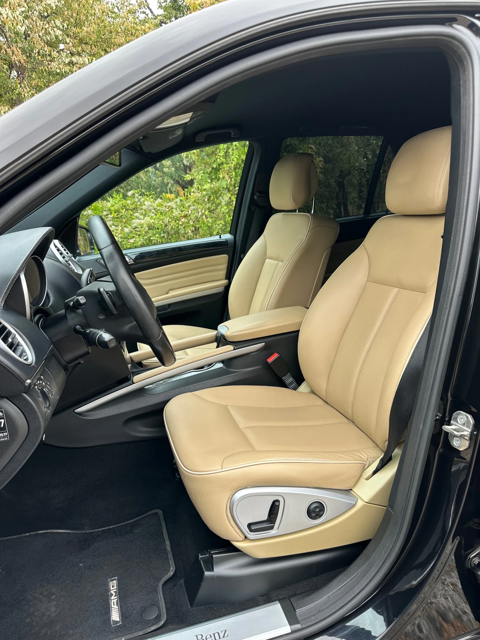 Mercedes-Benz ML 350 GRAND EDITION/HARMAN KARDON/ПРУЖИНИ, снимка 9 - Автомобили и джипове - 56241526