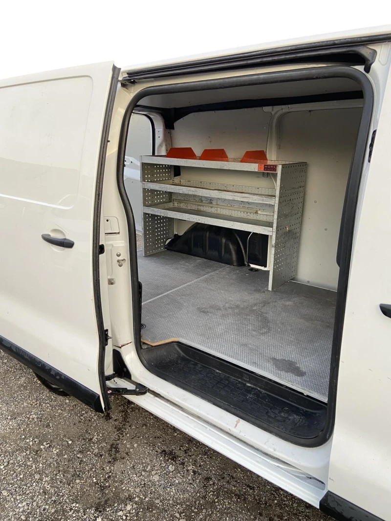 Toyota Proace Навигация  Блутут  категория Евро 6, снимка 5 - Бусове и автобуси - 51513488