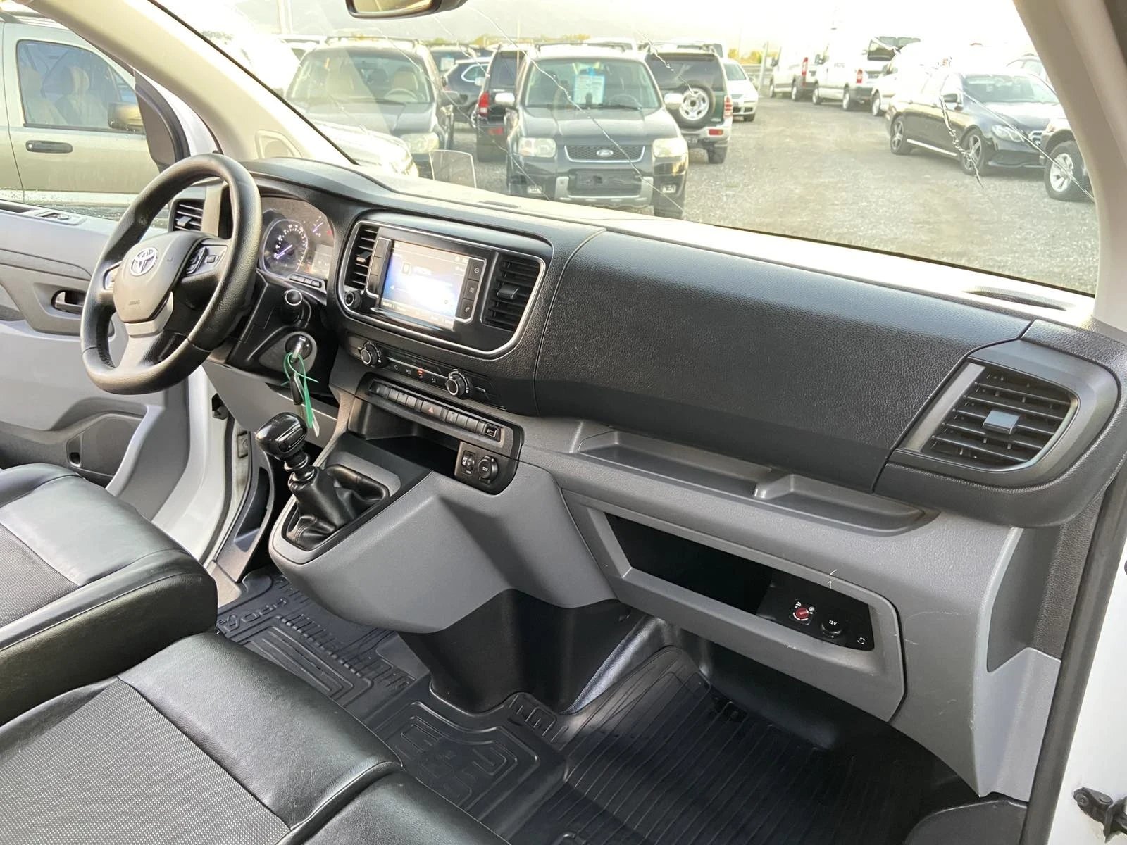 Toyota Proace ���������  ������  ��������� ���� 6 | Mobile.bg � ����������� 12