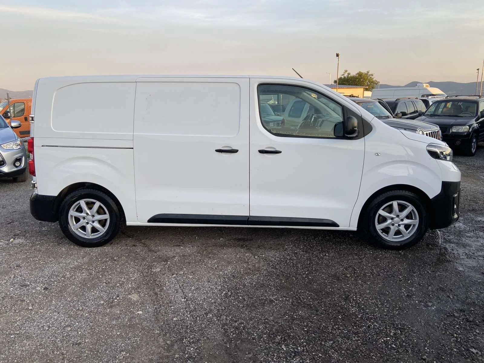 Toyota Proace ���������  ������  ��������� ���� 6 | Mobile.bg � ����������� 17