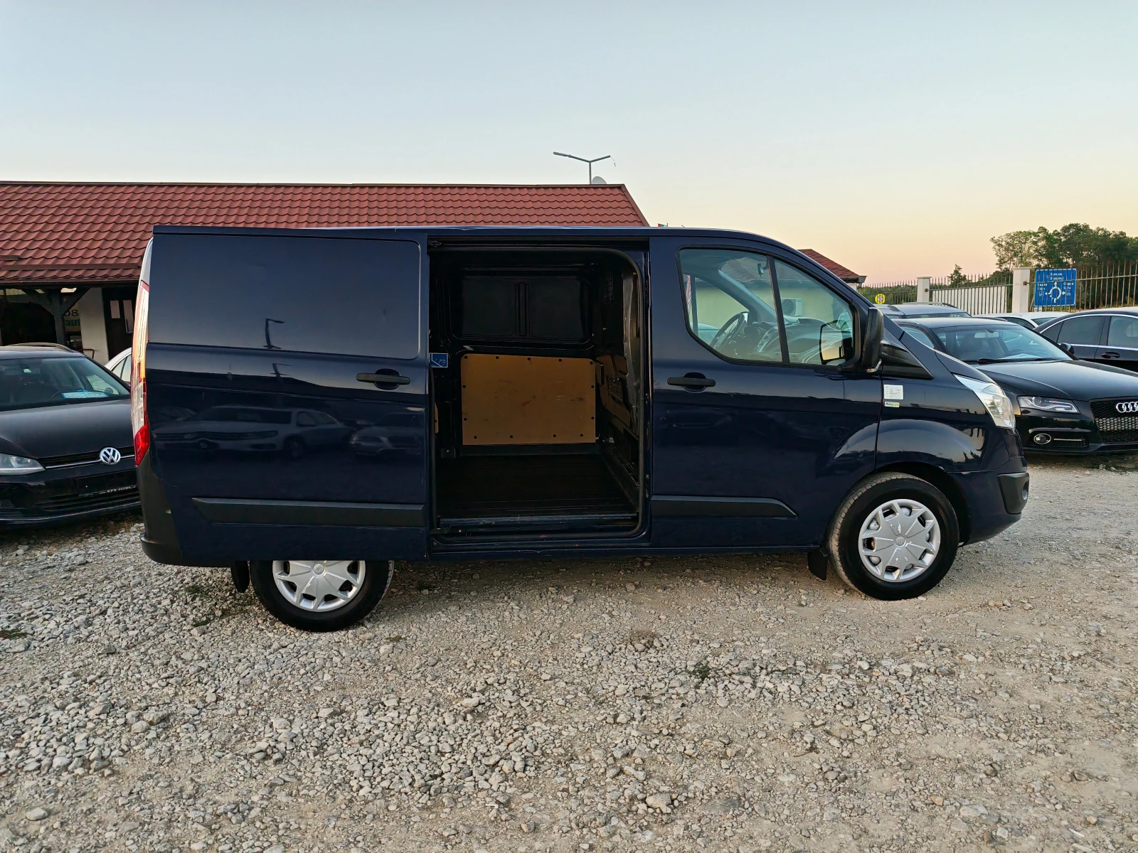 Ford Transit Custom 2.2 дизел, снимка 7 - Бусове и автобуси - 56016041
