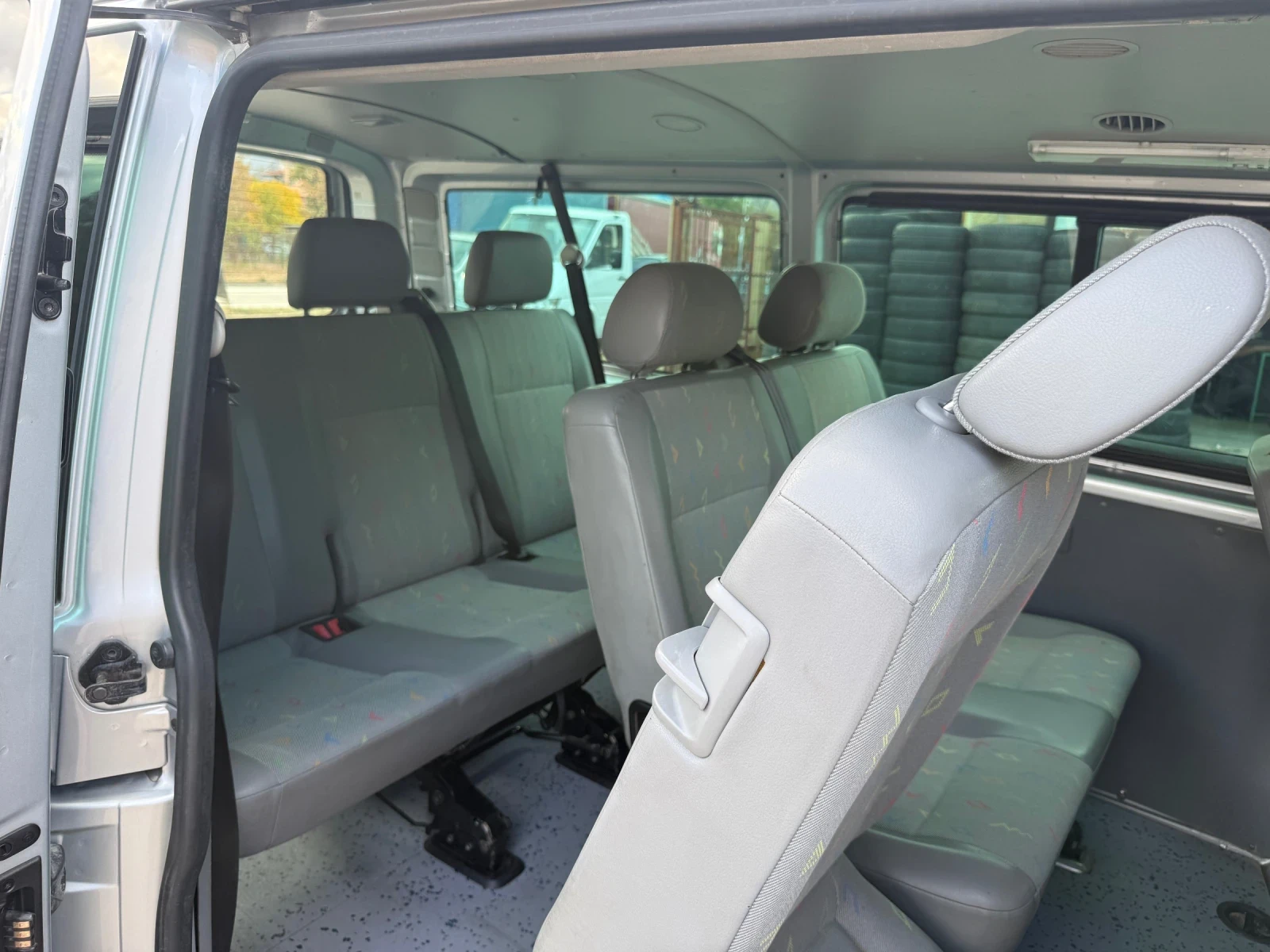 VW T5 2.5 tdi Caravelle 8+ 1 | Mobile.bg � ����������� 12
