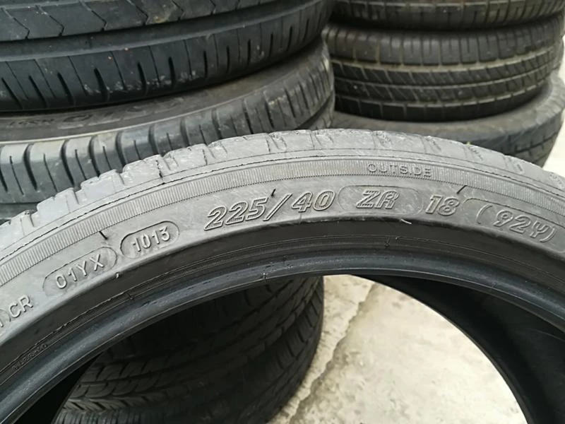 Гуми Летни 225/40R18, снимка 4 - Гуми и джанти - 21506219