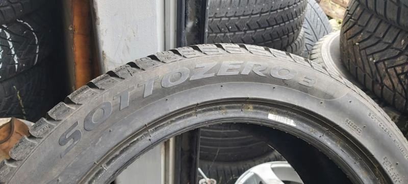 Гуми Зимни 225/50R17, снимка 7 - Гуми и джанти - 34706742