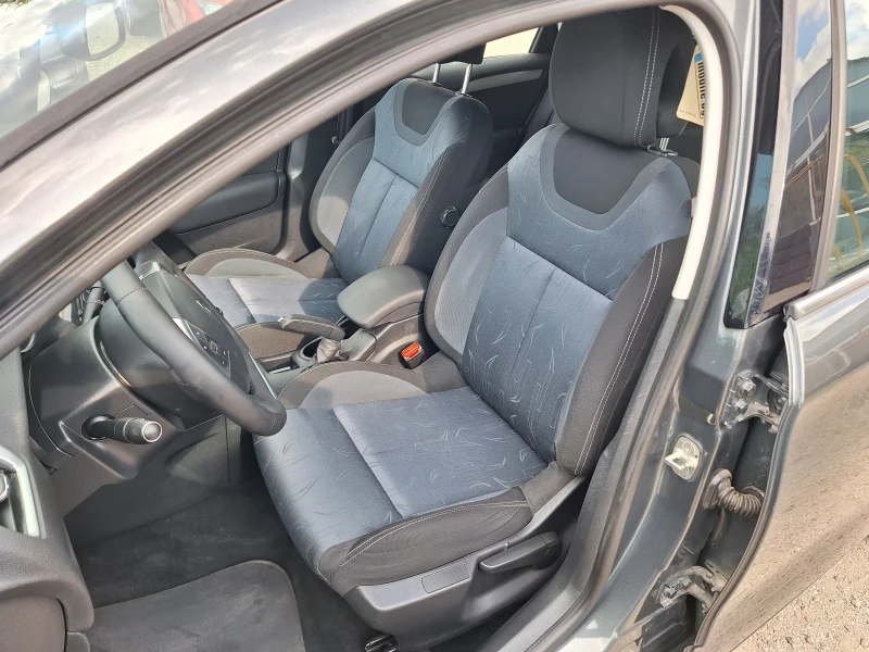 Citroen C4 1.6 i, снимка 9 - Автомобили и джипове - 44604214