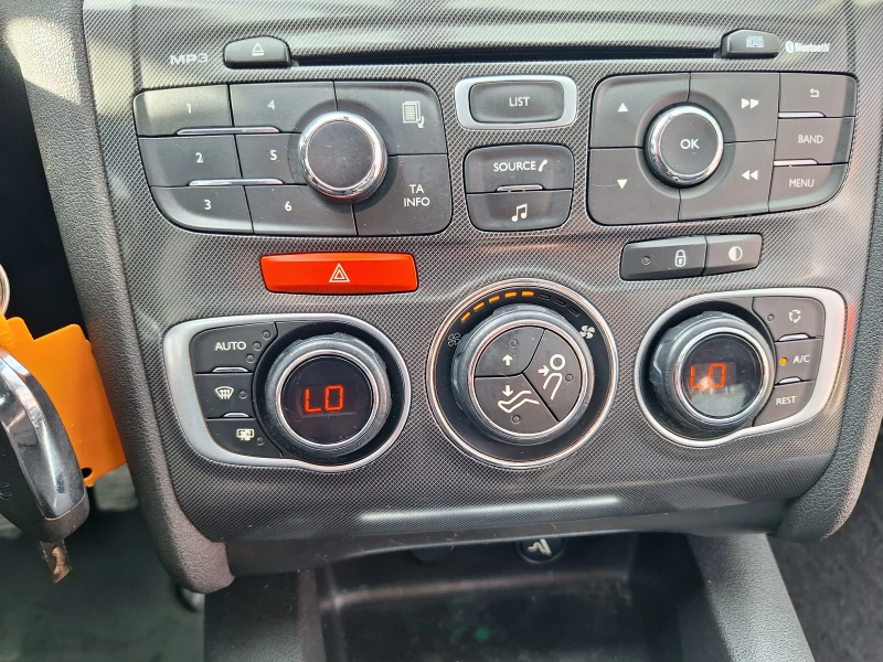 Citroen C4 1.6 i, снимка 13 - Автомобили и джипове - 44604214