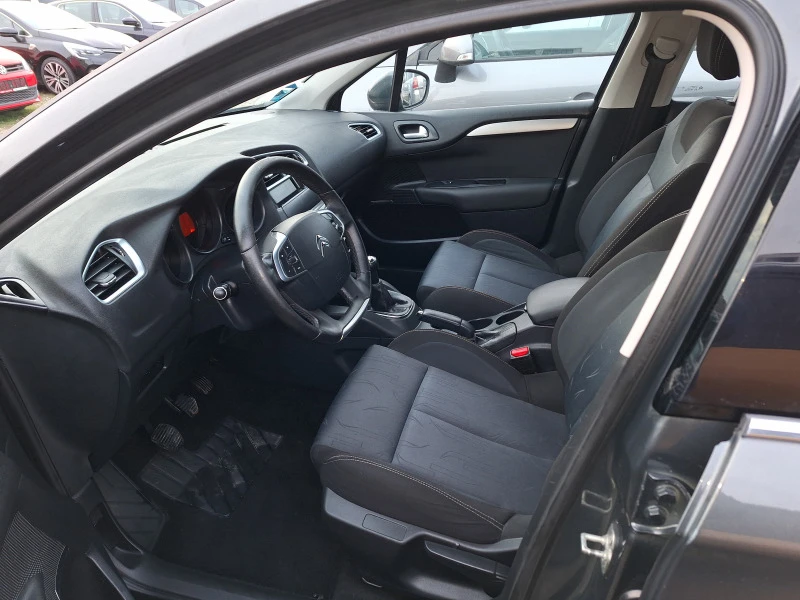 Citroen C4 1.6 i, снимка 6 - Автомобили и джипове - 44604214