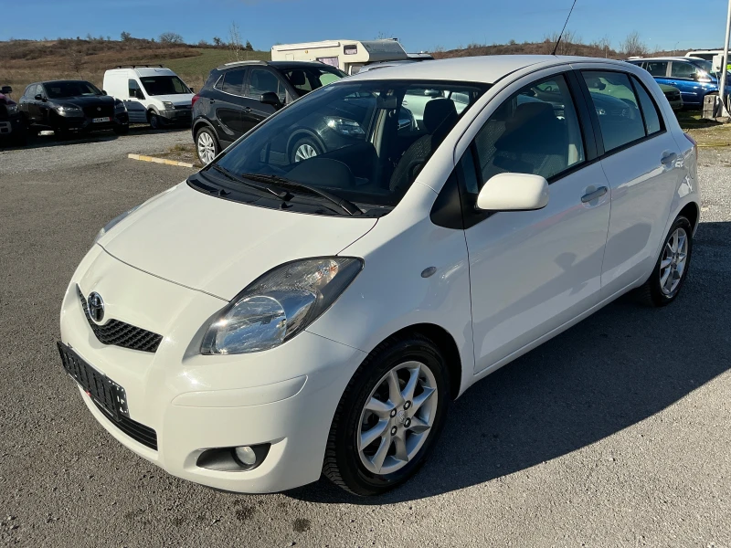 Toyota Yaris 1.3 VVT-i, снимка 3 - Автомобили и джипове - 48100929