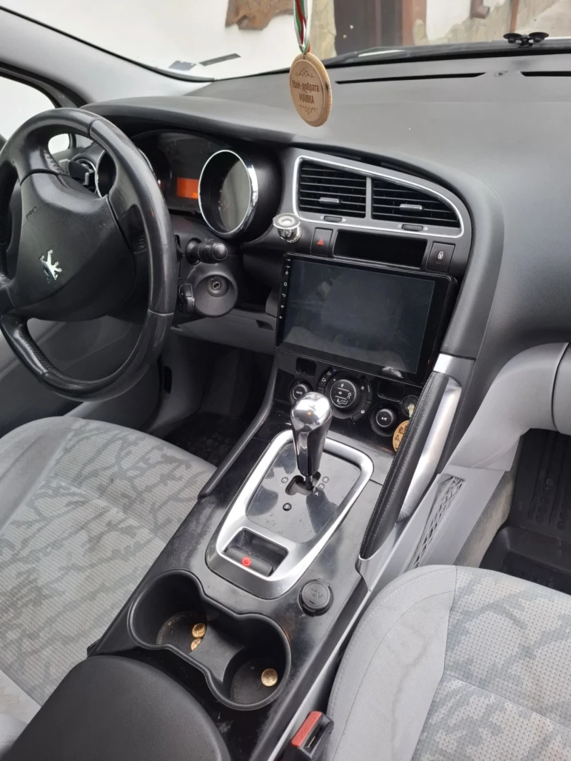 Peugeot 3008 1.6 HDI, снимка 4 - Автомобили и джипове - 48763412