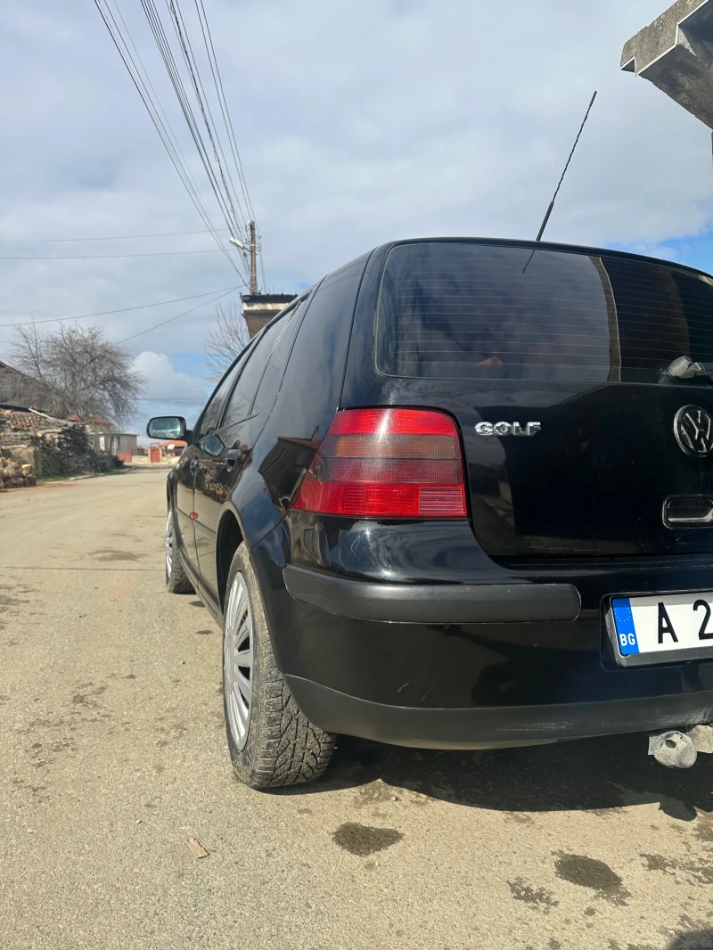 VW Golf  , снимка 4 - Автомобили и джипове - 49370313