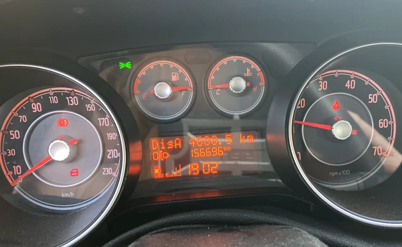 Fiat Punto EVO 1.4 CNG, снимка 8 - Автомобили и джипове - 51845364